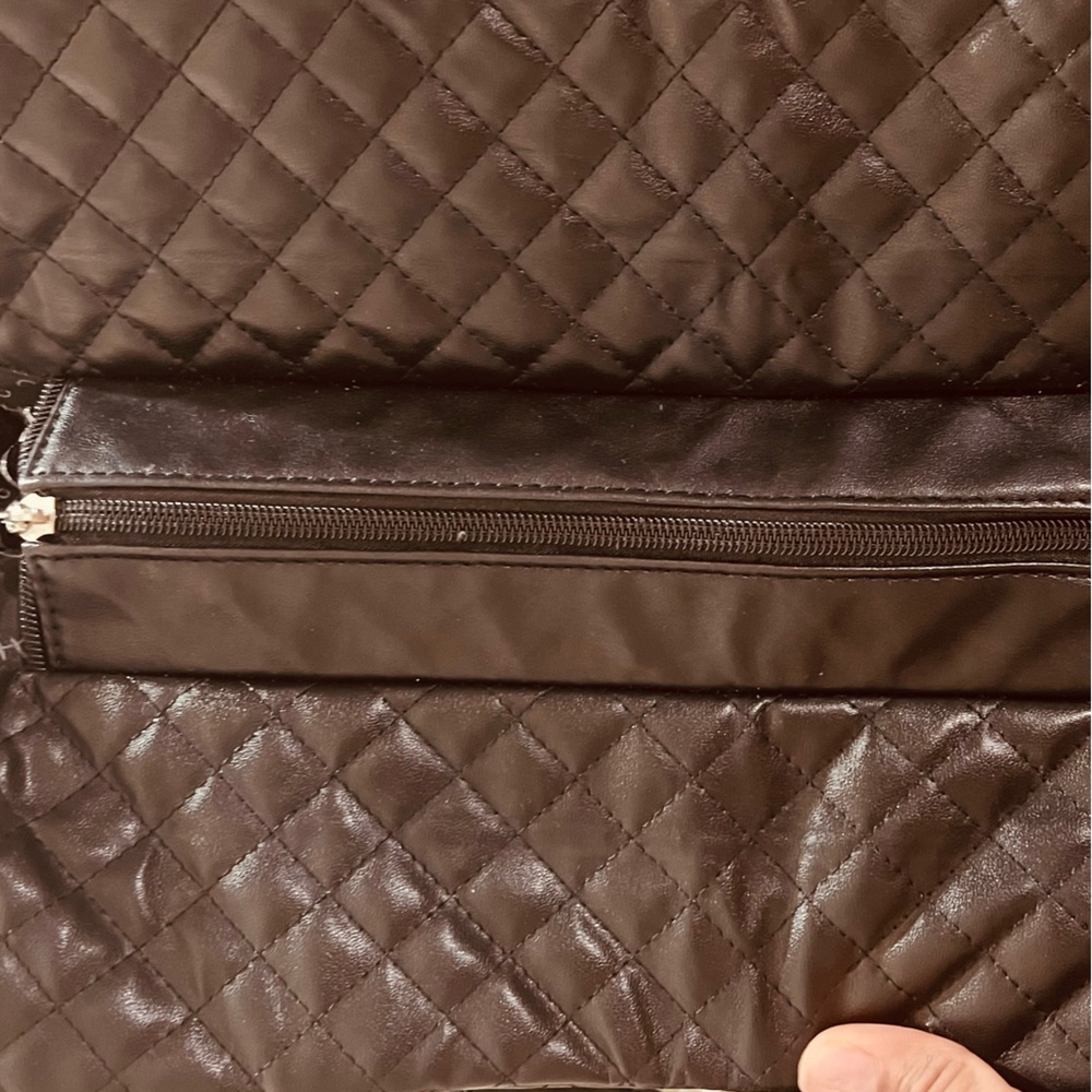 ✨Hello Kitty 2008 Sanrio Silver Bow Quilted Black Large
Tote Shoulder Bag Purse✨ - Picture 7 of 7